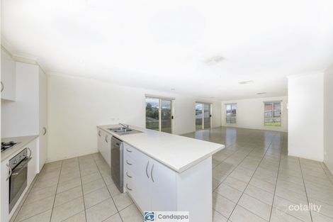Property photo of 10 Lawrence Road Drouin VIC 3818