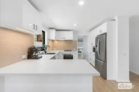 Property photo of 7 Cook Place West Wodonga VIC 3690