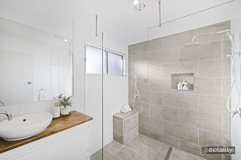 Property photo of 9 Tamarix Avenue Bray Park QLD 4500