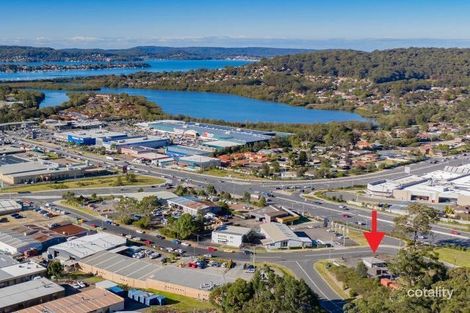 2 Debenham Rd S, West Gosford, NSW 2250