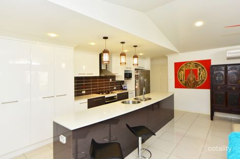 Property photo of 32 Saba Court Middle Ridge QLD 4350