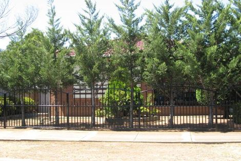 10 Woodland Dr, Albanvale, VIC 3021