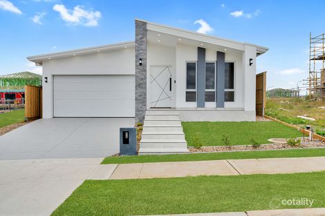 24 Guineas St, Menangle Park, NSW 2563