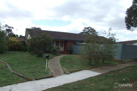 10 Ince Pl, Melton West, VIC 3337