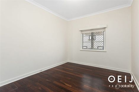 Property photo of 21 Davilak Street Como WA 6152