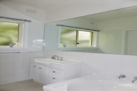 Property photo of 289 High Street Road Mount Waverley VIC 3149