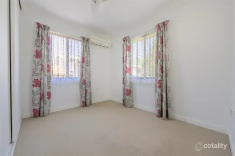 Property photo of 25 Oxley Drive South Gladstone QLD 4680