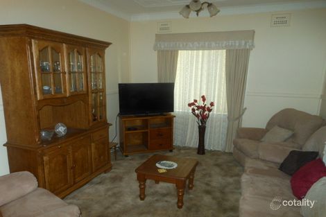 Property photo of 33 Lachlan Street Young NSW 2594
