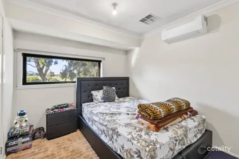 Property photo of 28 Flourish Circuit Greenvale VIC 3059
