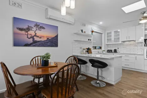 Property photo of 27 Haven Way Hackham West SA 5163