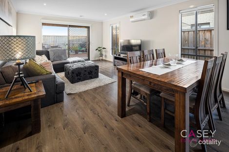 Property photo of 40 Fenway Boulevard Clyde North VIC 3978