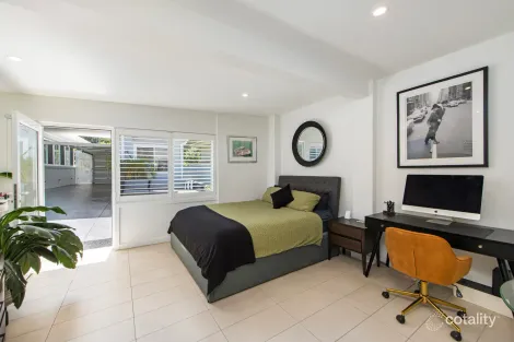 Property photo of 11 Bayview Place Bayview NSW 2104