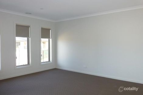 Property photo of 10 Chantelle Parade Tarneit VIC 3029