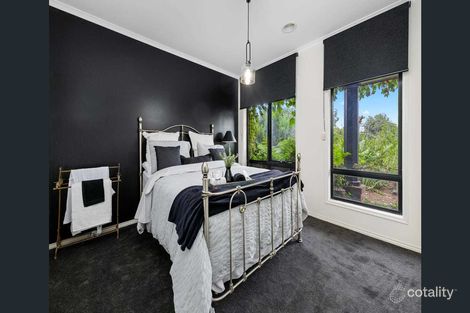 Property photo of 34 Waterfront Boulevard Werribee VIC 3030