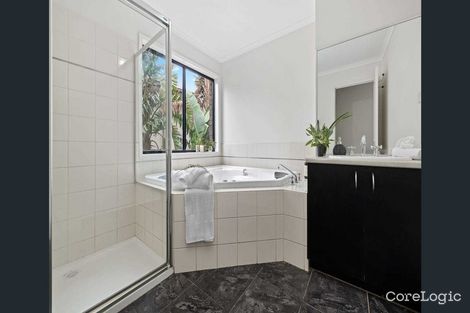 Property photo of 34 Waterfront Boulevard Werribee VIC 3030