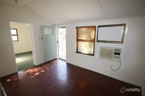 Property photo of 33 Alexandra Street Park Avenue QLD 4701