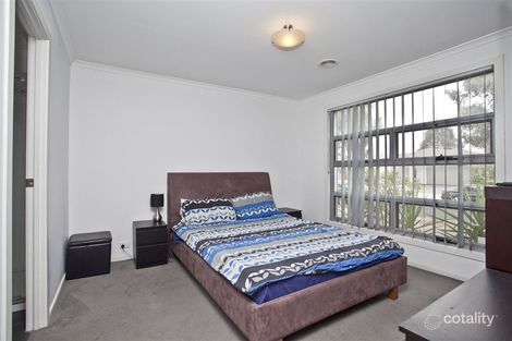Property photo of 20 Howard Place Deer Park VIC 3023