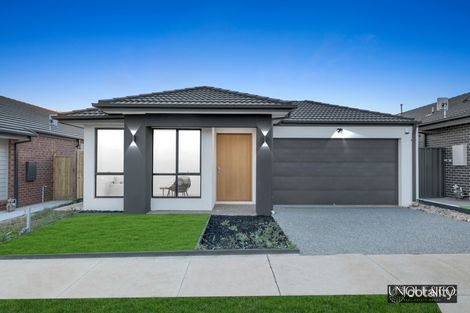 Property photo of 88 Clipstone Crescent Fraser Rise VIC 3336