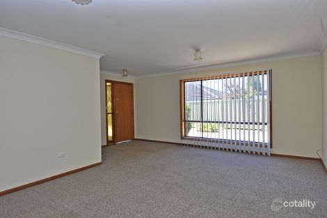 Property photo of 2/112 Piper Street Bathurst NSW 2795