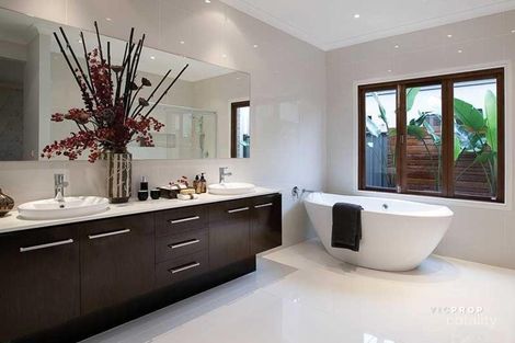 Property photo of 8 Bell Crescent Point Cook VIC 3030