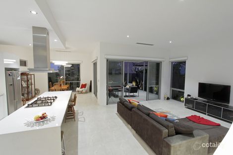 212 Edinboro St, Joondanna, WA 6060