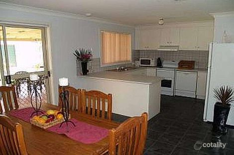 Property photo of 44 Langi Crescent Glenfield Park NSW 2650