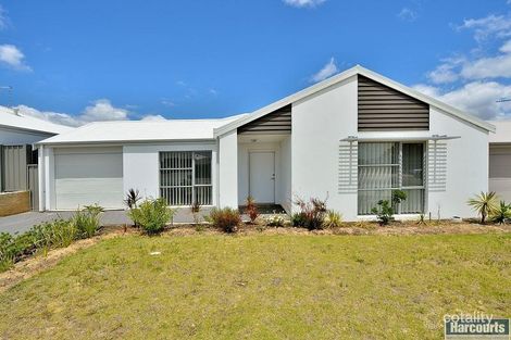 Property photo of 30 Bellerive Pass Meadow Springs WA 6210