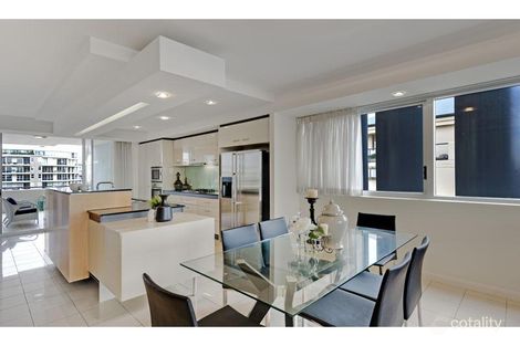 Property photo of 33/98 Thorn Street Kangaroo Point QLD 4169