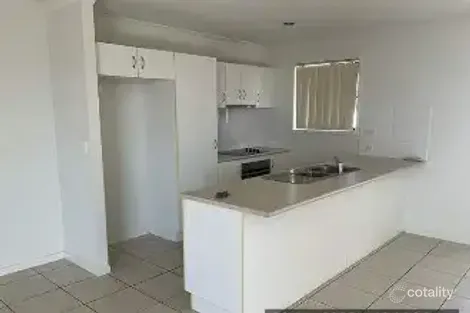 Property photo of 10 The Peak Zilzie QLD 4710