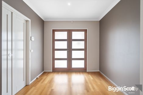 Property photo of 493 Grand Boulevard Craigieburn VIC 3064