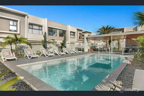 Property photo of 30/33 Sickle Avenue Hope Island QLD 4212