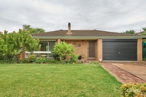 9 Vestey St, Wagga Wagga, NSW 2650