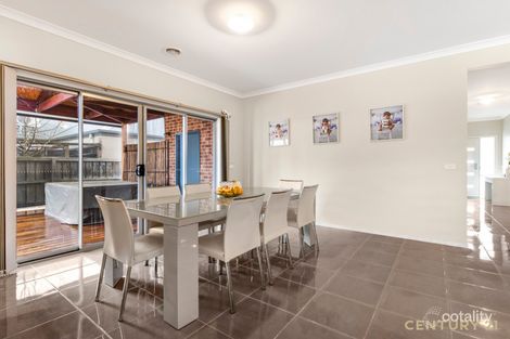 Property photo of 45 Winneke Way Pakenham VIC 3810