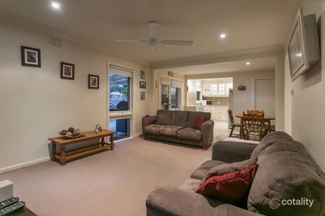 Property photo of 2 Landsdowne Court Frankston VIC 3199
