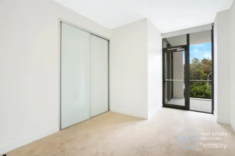 Property photo of 405/5 Grattan Close Forest Lodge NSW 2037