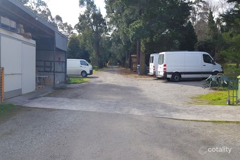 685 Old Warburton Rd, Wesburn, VIC 3799