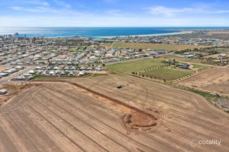 Property photo of 10 Annie Watt Drive Wallaroo SA 5556