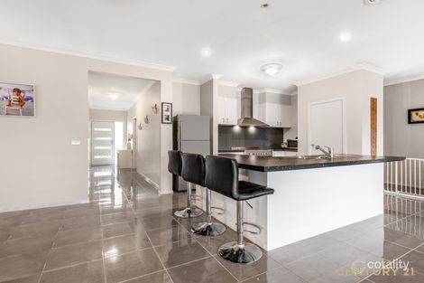 Property photo of 45 Winneke Way Pakenham VIC 3810