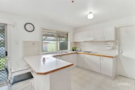 Property photo of 11 Pater Close Narre Warren VIC 3805
