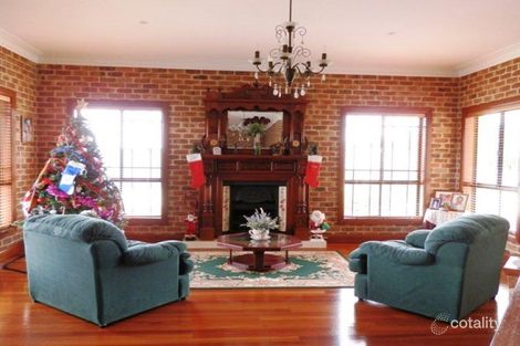 Property photo of 12 Baldwin Close Ellis Lane NSW 2570