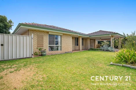 25 Larkspur Pl, Thornlie, WA 6108