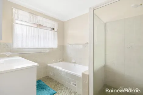 Property photo of 26 Scott Place Kelso NSW 2795