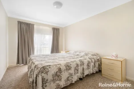 Property photo of 26 Scott Place Kelso NSW 2795