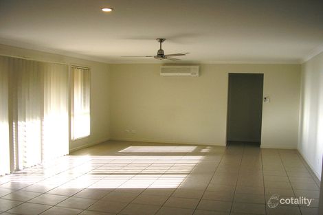 Property photo of 19 Shawnee Crescent Pimpama QLD 4209