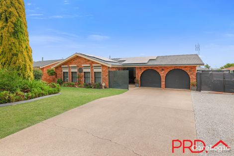 Property photo of 7 Camira Crescent Hillvue NSW 2340