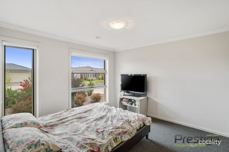 Property photo of 19 Shearwater Drive Armstrong Creek VIC 3217