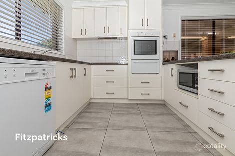 Property photo of 25 Pinaroo Drive Glenfield Park NSW 2650