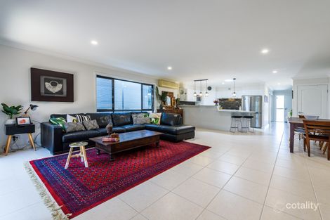Property photo of 2/34 Donald Avenue Paradise Point QLD 4216