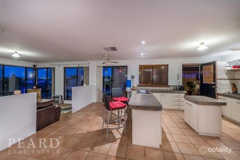 Property photo of 16 Longridge Rise Quinns Rocks WA 6030