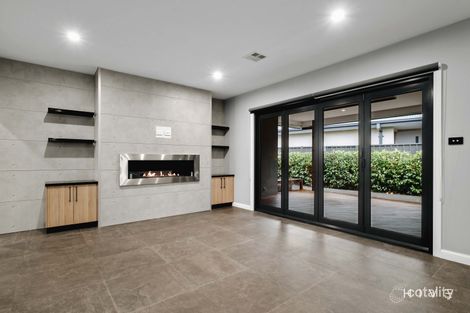 Property photo of 10B Lawrence Close Macgregor ACT 2615